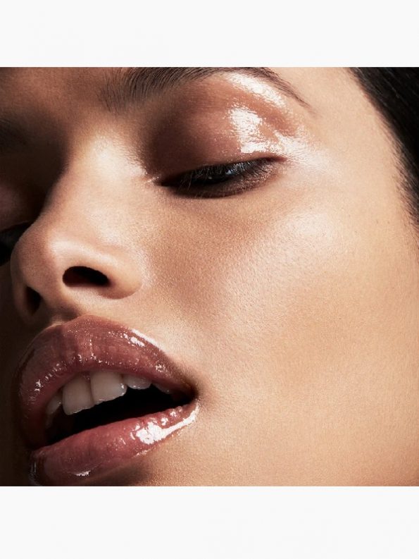 Gloss Bomb Universal Lip Luminizer FENTY BEAUTY by Rihanna4